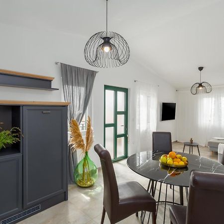 Apartments Zomzi Пореч Екстер'єр фото
