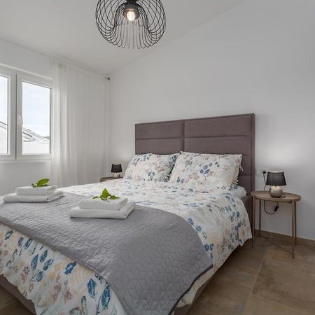 Apartments Zomzi Пореч Екстер'єр фото