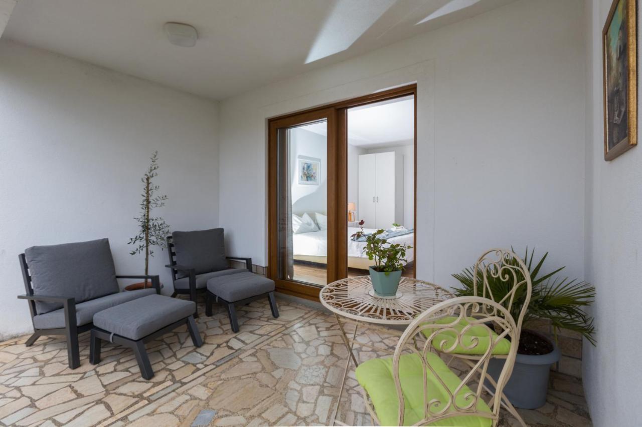 Apartments Zomzi Пореч Екстер'єр фото