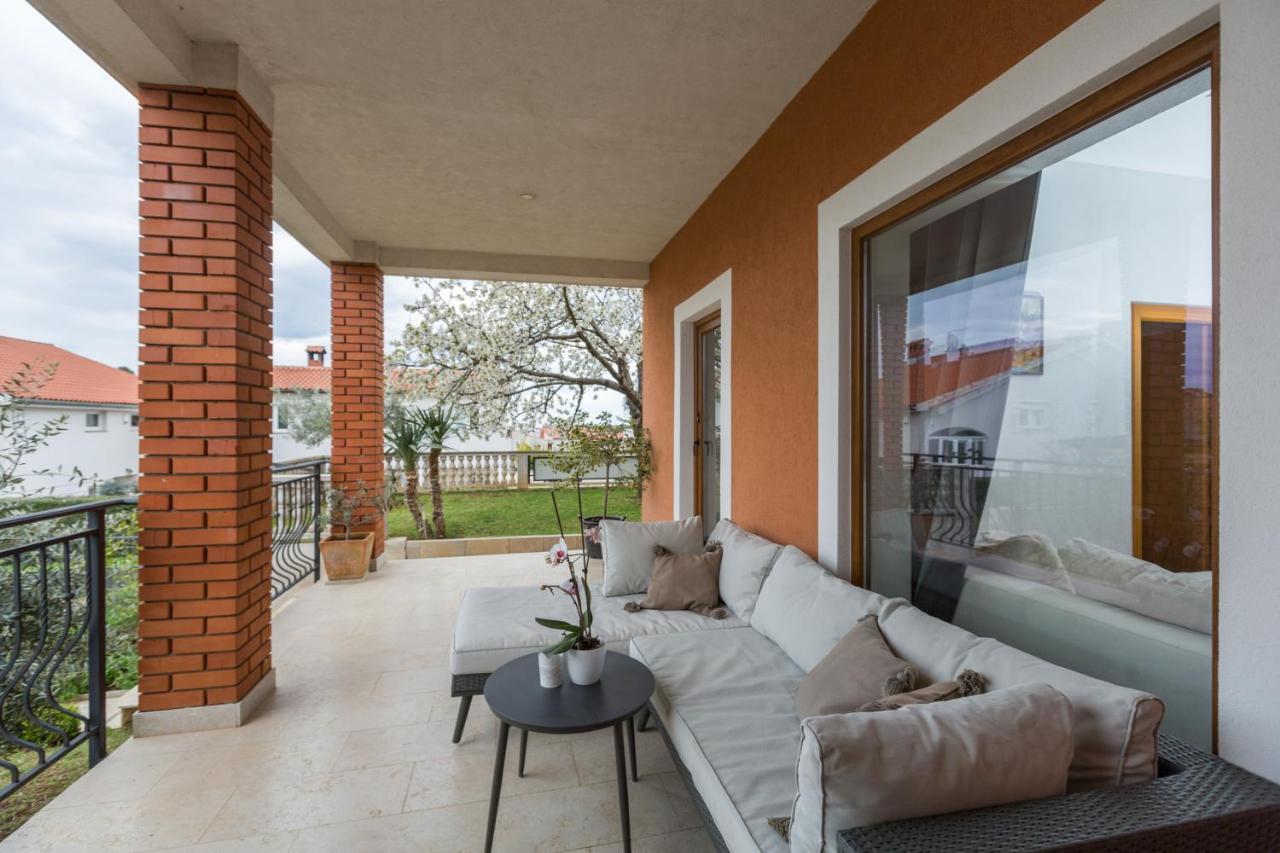 Apartments Zomzi Пореч Екстер'єр фото