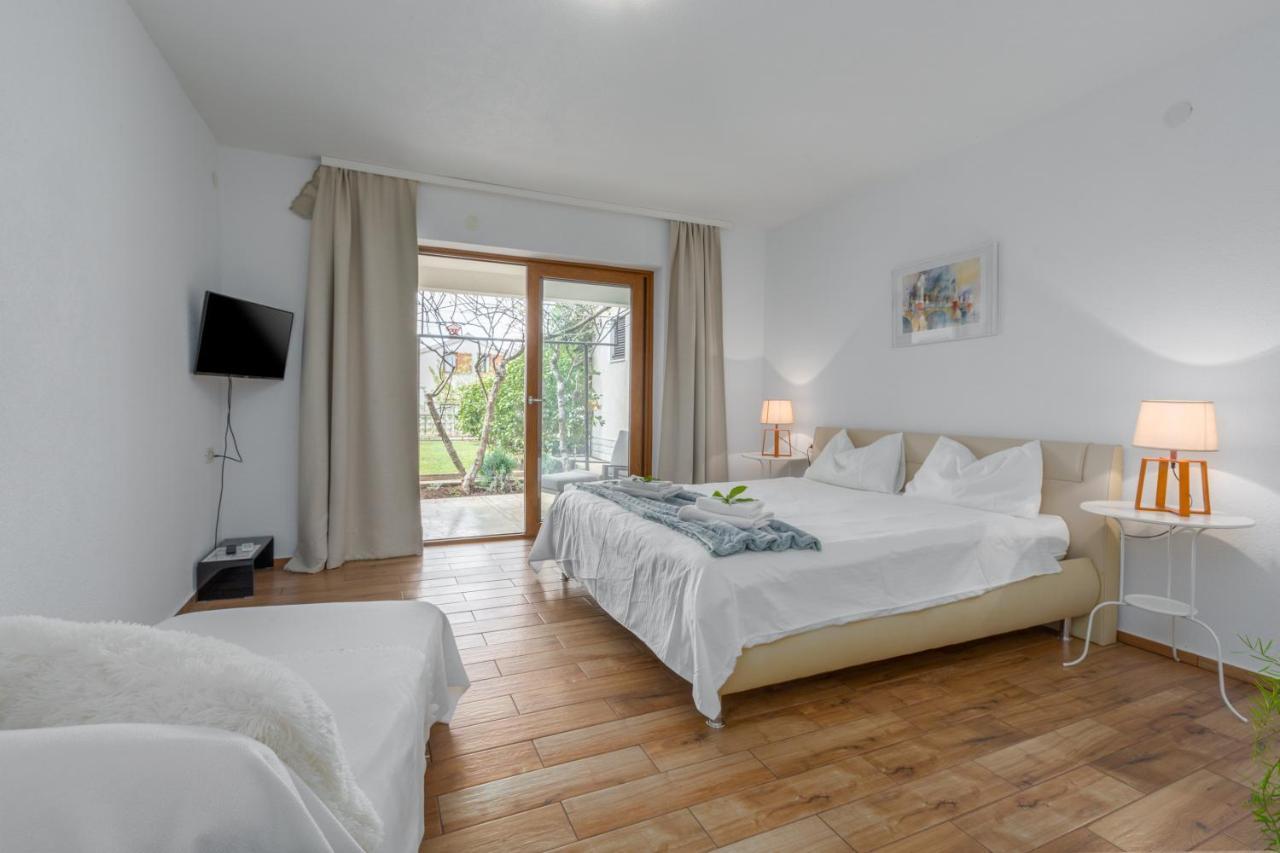 Apartments Zomzi Пореч Екстер'єр фото