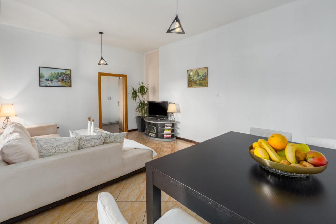 Apartments Zomzi Пореч Екстер'єр фото