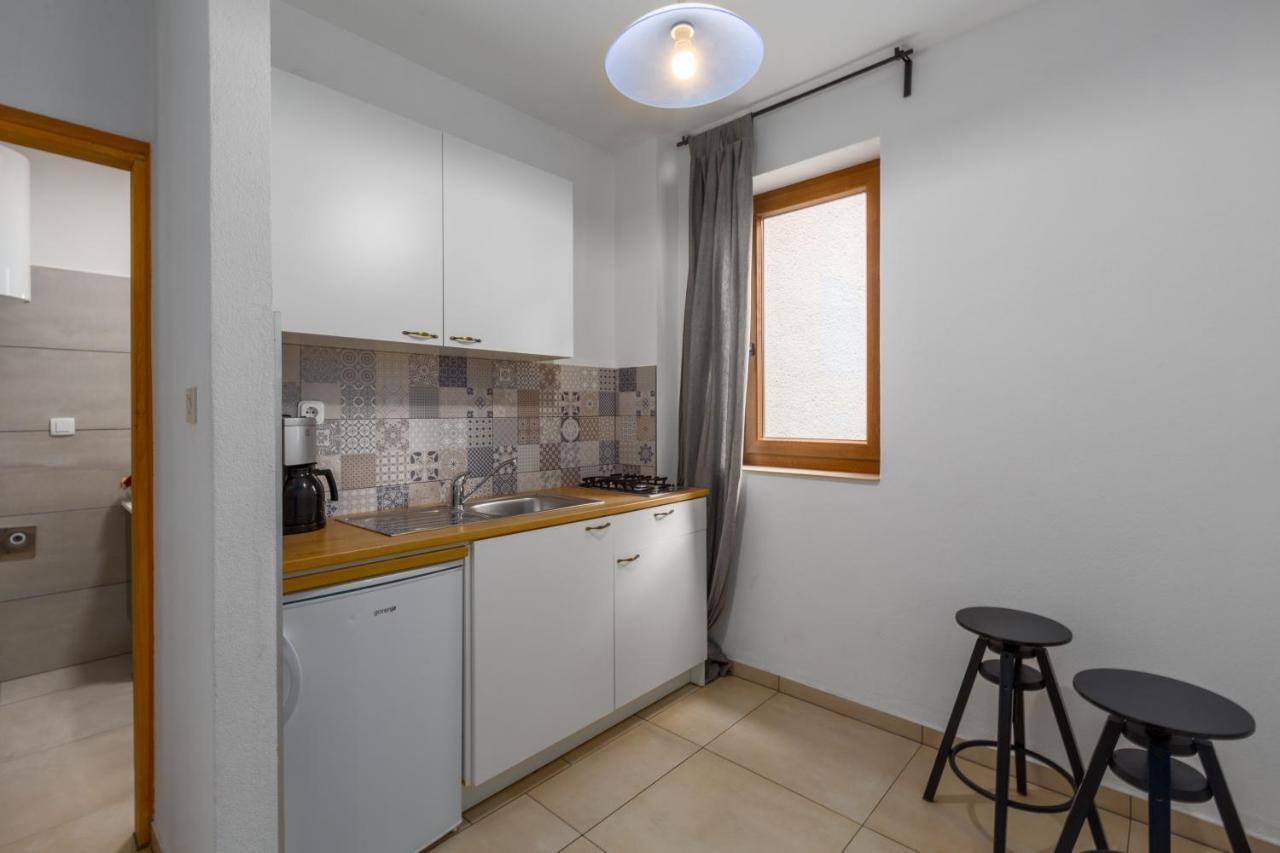 Apartments Zomzi Пореч Екстер'єр фото