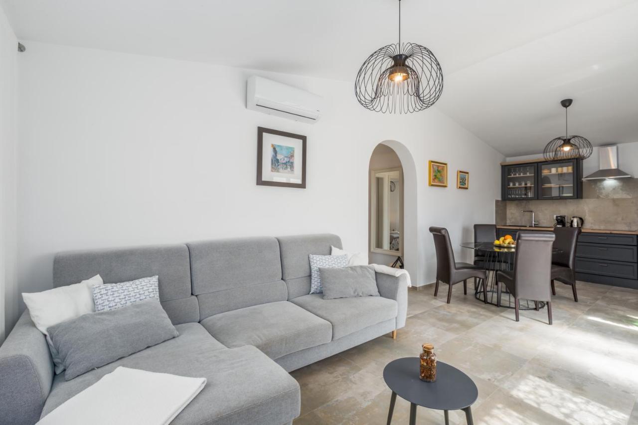Apartments Zomzi Пореч Екстер'єр фото