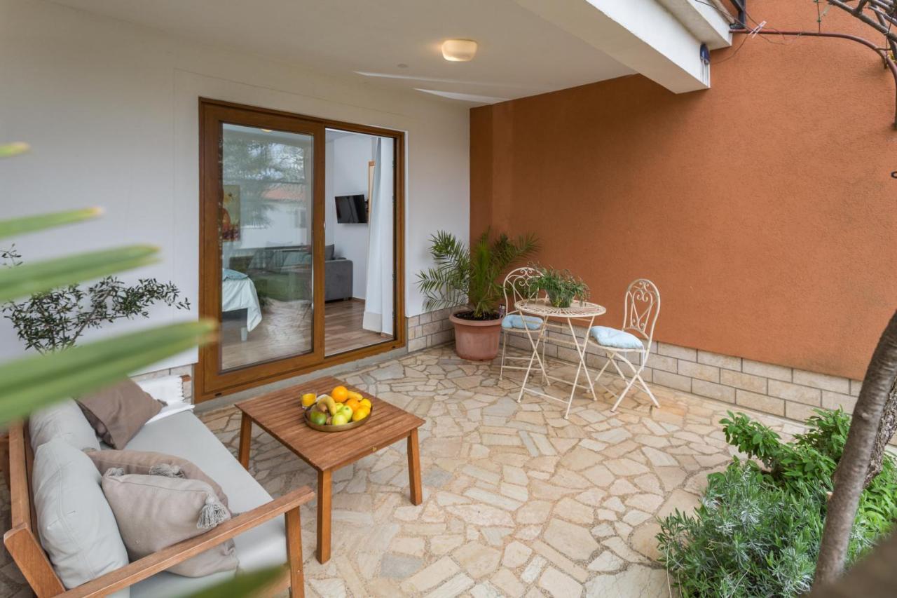 Apartments Zomzi Пореч Екстер'єр фото