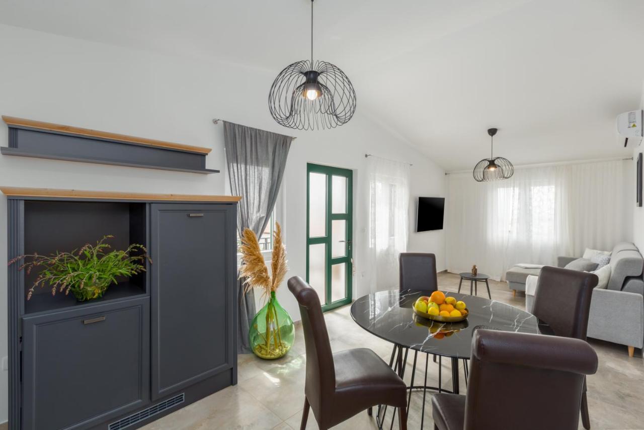 Apartments Zomzi Пореч Екстер'єр фото