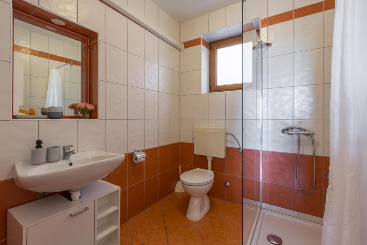 Apartments Zomzi Пореч Екстер'єр фото