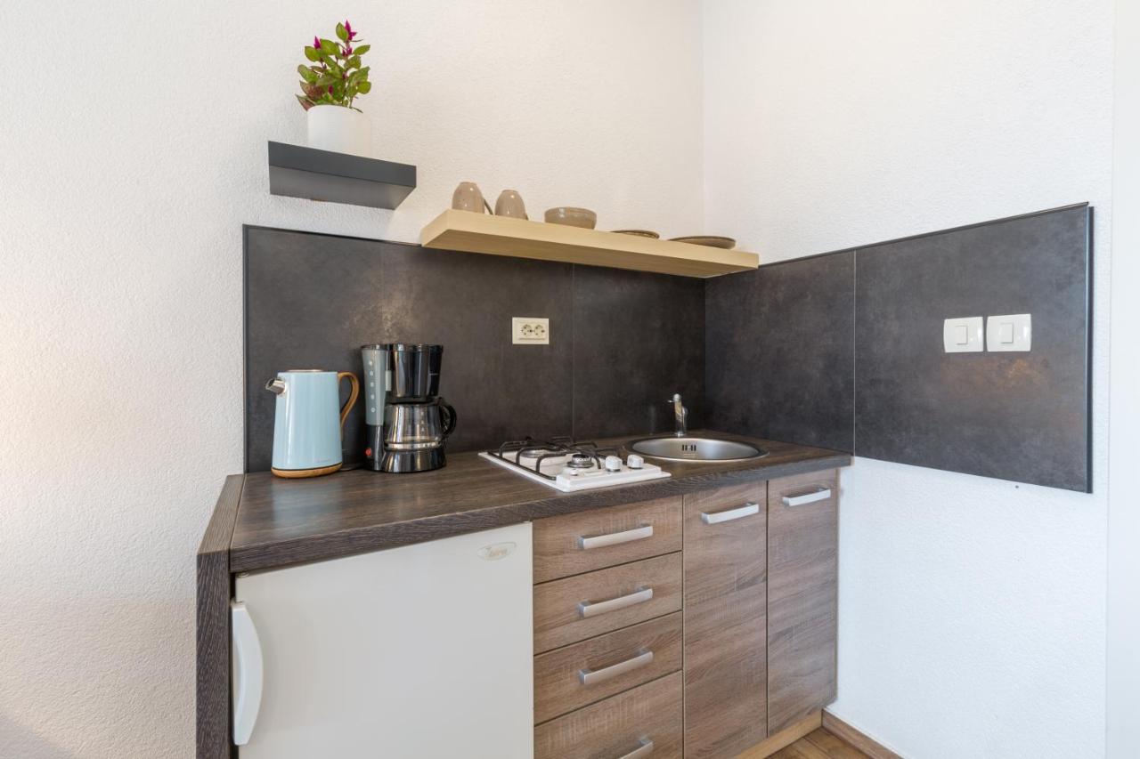 Apartments Zomzi Пореч Екстер'єр фото